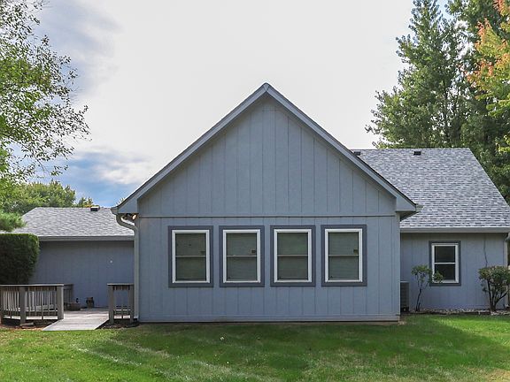 2nd image of 116 Dahlia Ln
