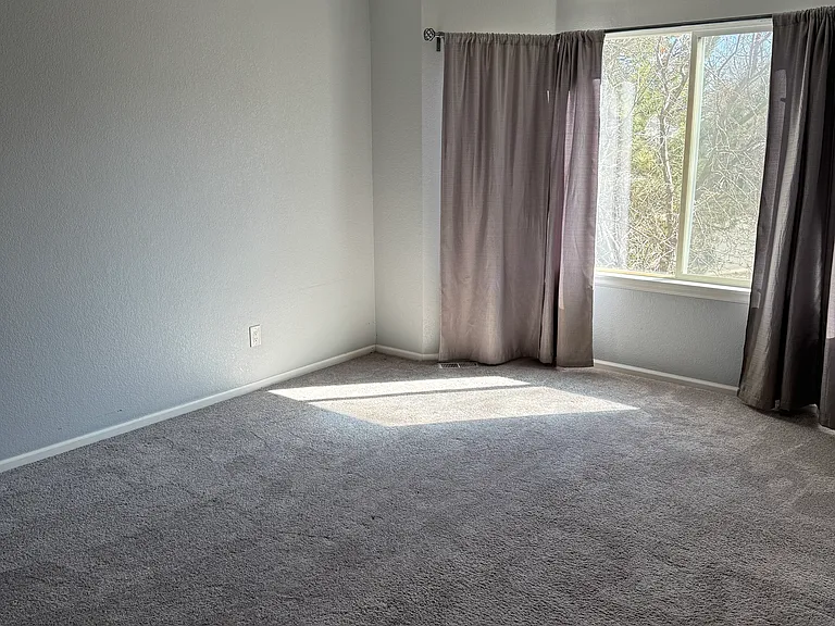 1632 Bain Dr — Photo 11
