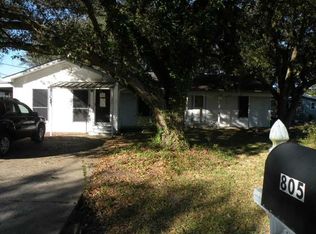 805 Broussard St, Iowa, LA 70647