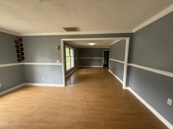 8027 Country Oaks Rd, Charlotte, NC 28227