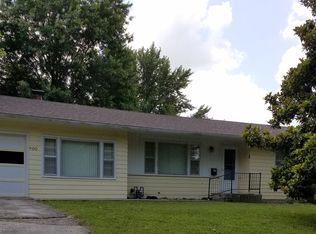 900 Ridgecrest Ave, Carthage, MO 64836