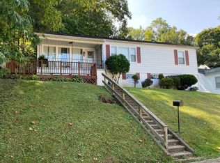 1003 Northway Dr, Saint Albans, WV 25177