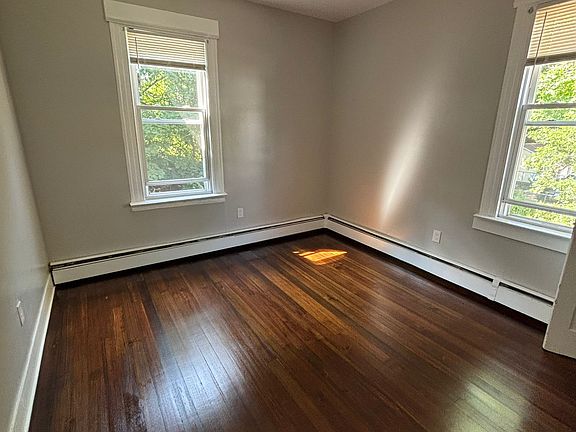 4th image of 122 Plymouth St #2