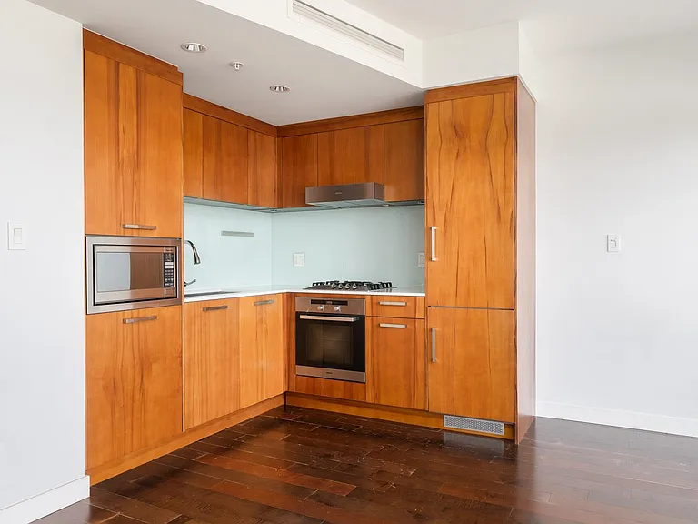 1565 W 6th Ave #602 — Photo 2