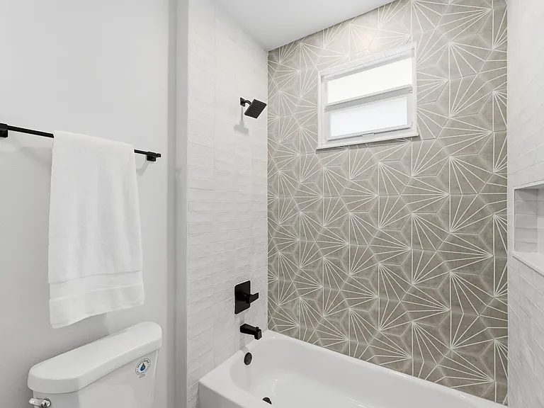 309 E Selma Ave — Photo 21