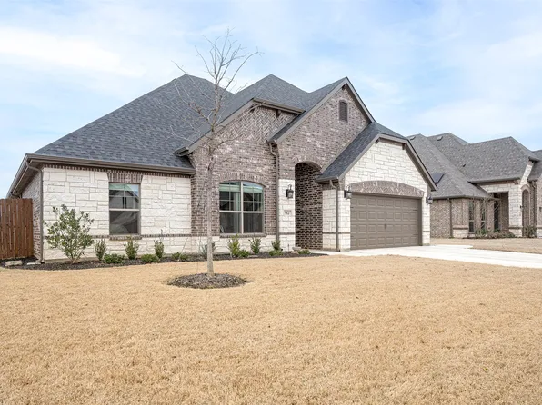 912 Meadow View Dr, Cleburne, TX 76033