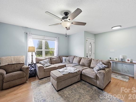 3rd image of 5115 Tonys Way