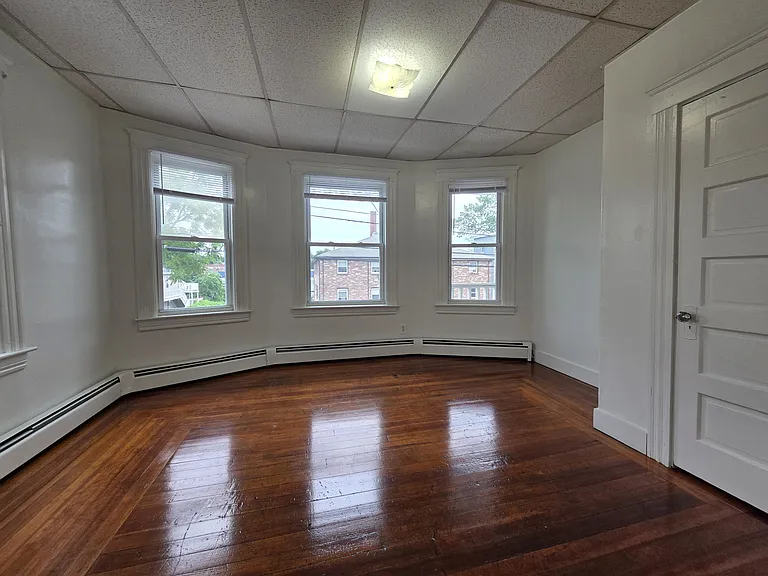 9-11 Falmouth St #2F — Photo 2