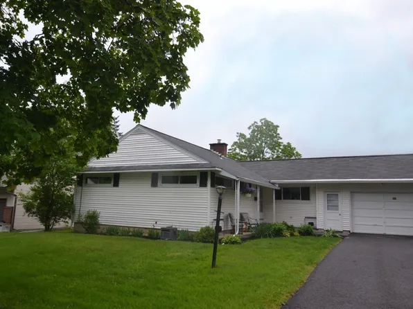 409 Alpine Dr, Vestal, NY 13850