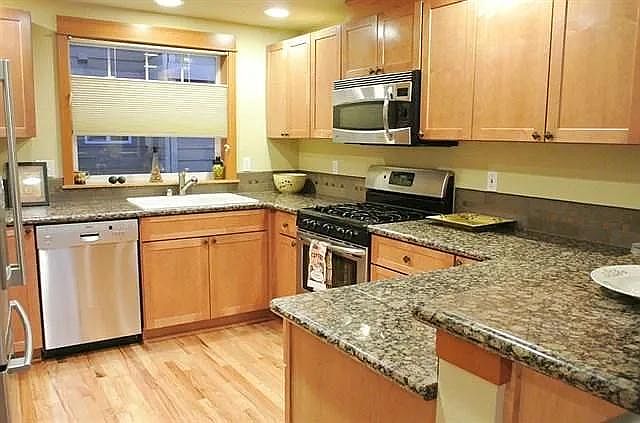 1st image of 5010 12th Ave NE APT C