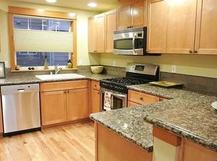 5010 12th Ave NE APT C, Seattle, WA 98105