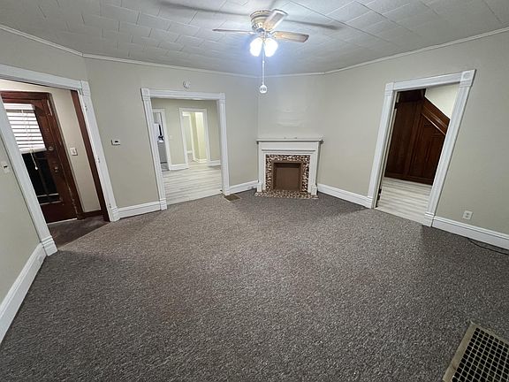 4th image of 598 Lord St #1