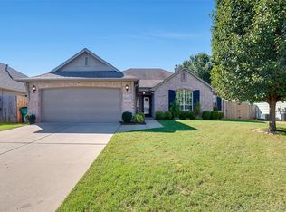 10316 E 114th St S, Bixby, OK 74008