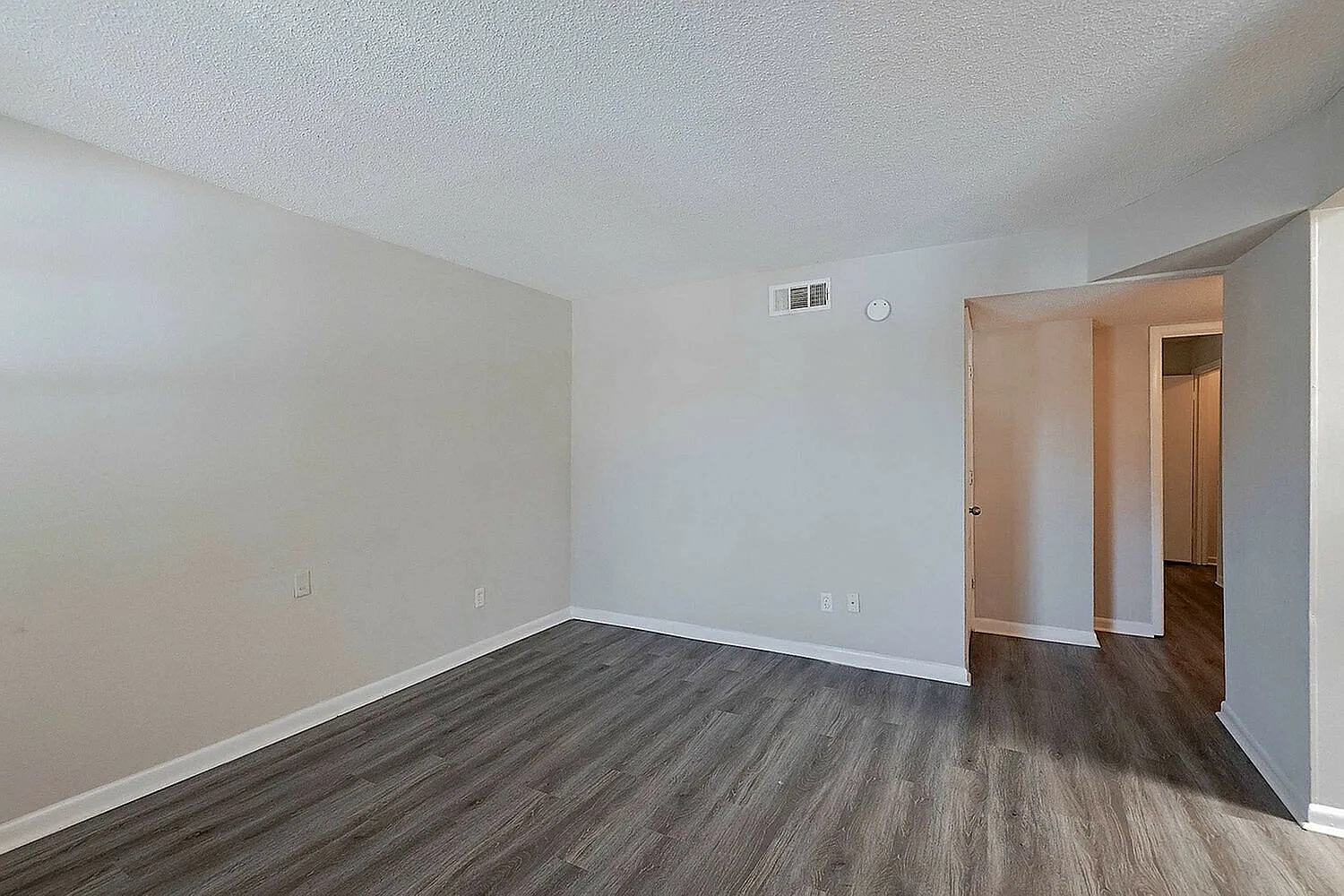 Heron Lakes Apartments — Photo 4