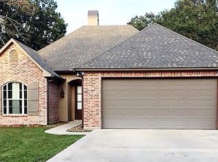 1013 Lancaster Ln, Breaux Bridge, LA 70517