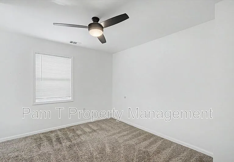 1200 E 37th St — Photo 13
