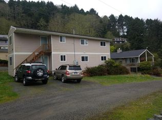 257 S Juniper St, Rockaway Beach, OR 97136