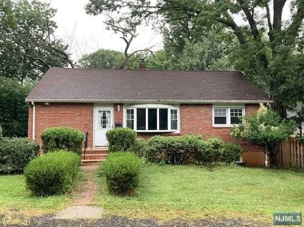 480 Grantwood Blvd, Palisades Park, NJ 07650