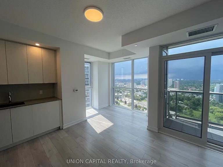 225 Village Green Sq #2803 — Photo 6