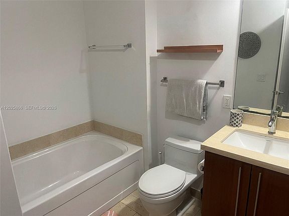 5th image of 79 SW 12th St APT 2911