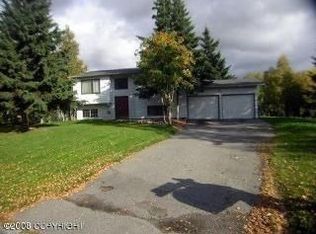 10015 Goodnews Cir, Anchorage, AK 99515