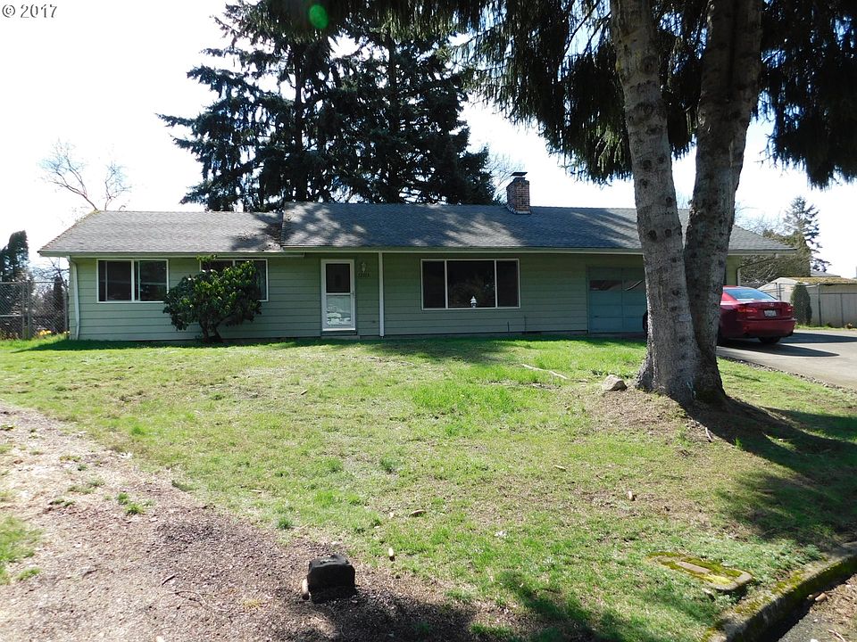1st image of 12313 NE 32nd St