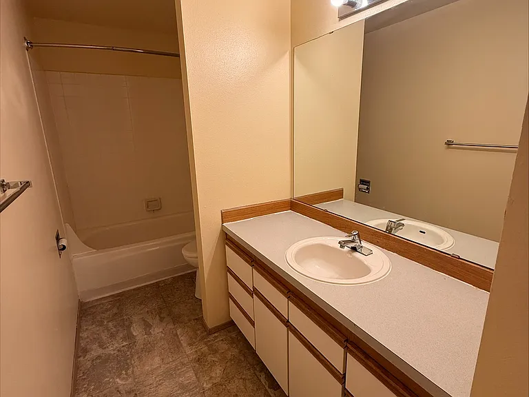 2770 Alki — Photo 8