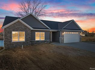 8287 Stagghorn Dr, Swartz Creek, MI 48473
