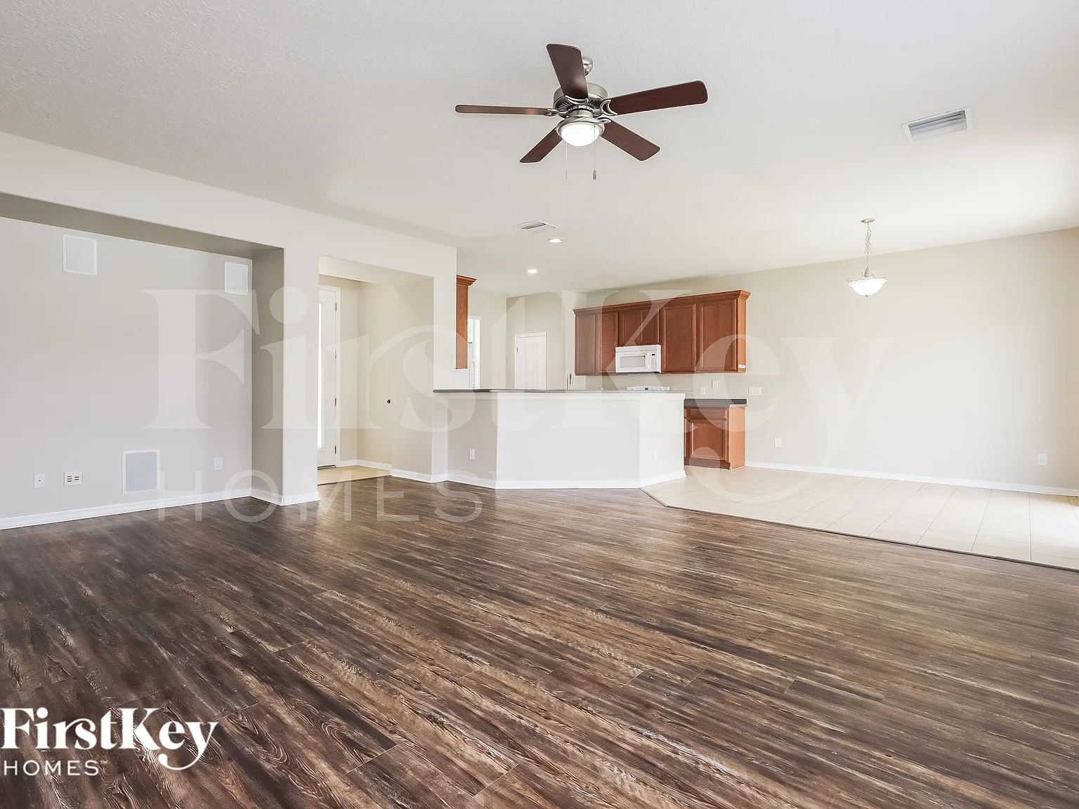 3 bed, 2.0 bath, 2211 sqft, $2,775 — Photo 2