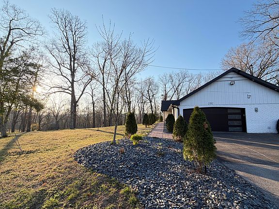 5th image of 2352 S Valley View Lane