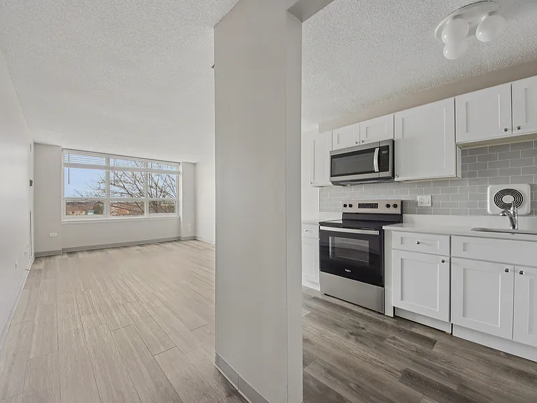 Legacy Crossings Apartment Living — Photo 24
