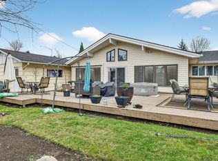 14530 NE Knott Ct, Portland, OR