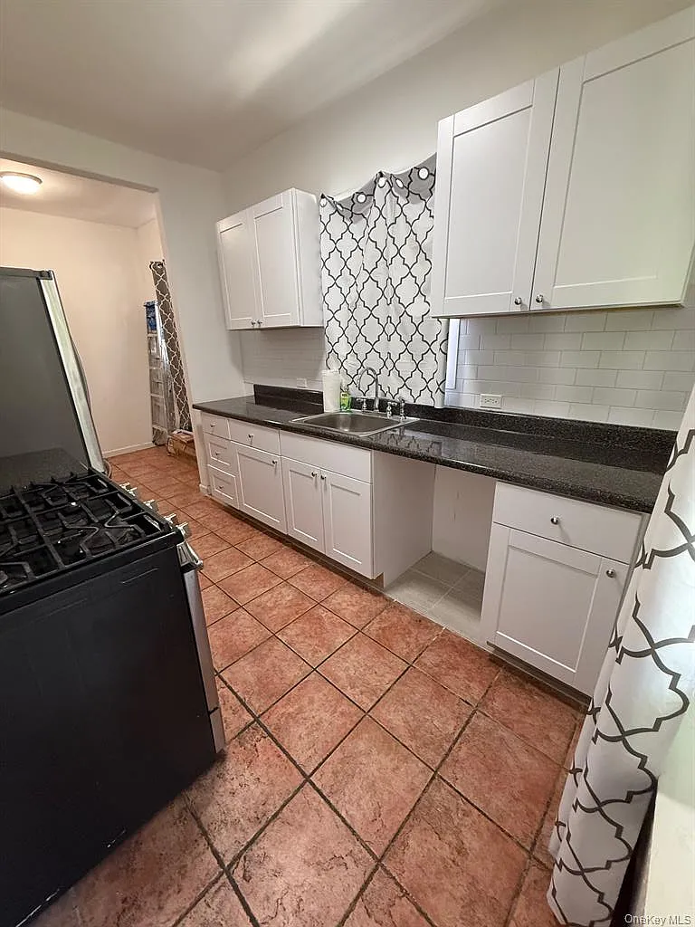 3446 Giles Place — Photo 2