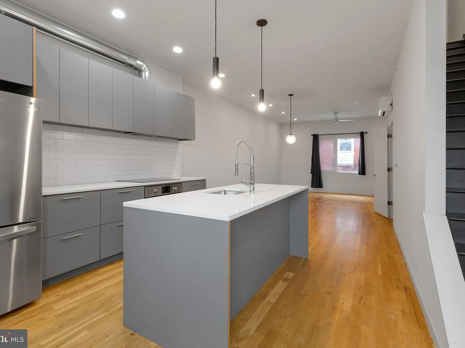 2 bed, 1.5 bath, $2,075 — Photo 4