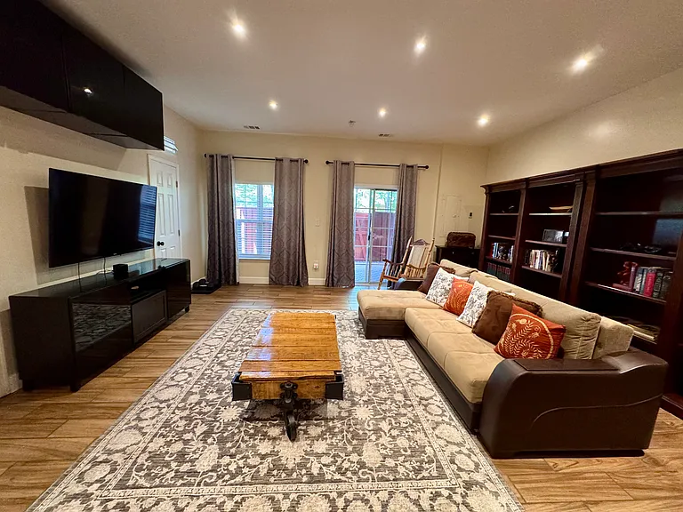 115 Lake Cook Dr — Photo 34