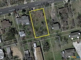 107 Laurel Ave, Victoria, TX 77901
