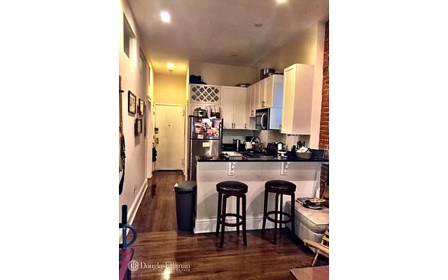 Rented by Douglas Elliman | media 32
