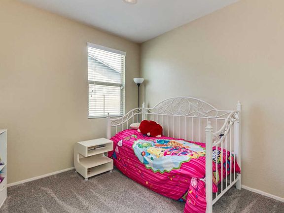 3rd image of 18237 W Sunnyslope Ln