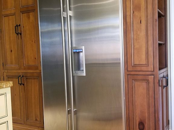 4th image of 7110 Laketree Ct
