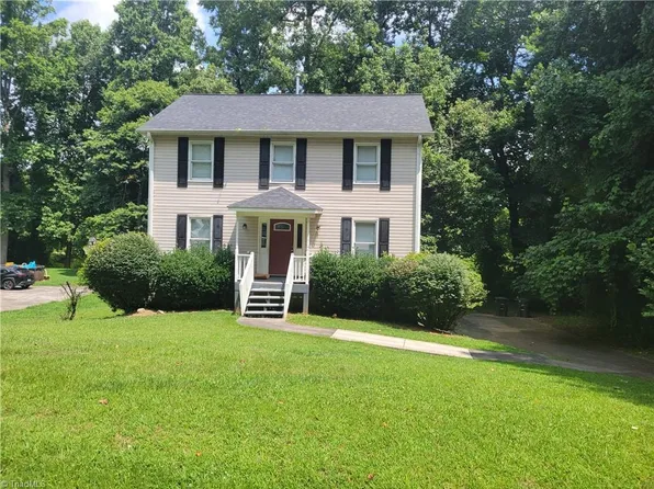 2236 Briar Glen Rd, Winston Salem, NC 27127