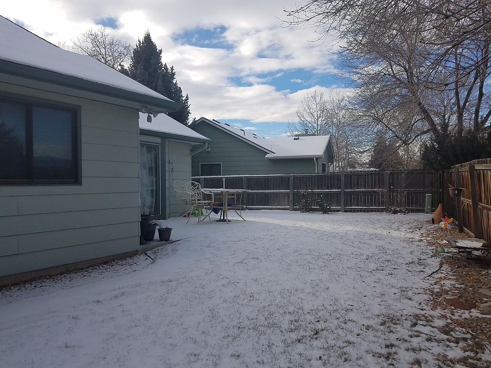 2nd image of 995 S Edinburgh Dr
