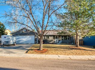 380 Winter Park Ln, Colorado Springs, CO 80919