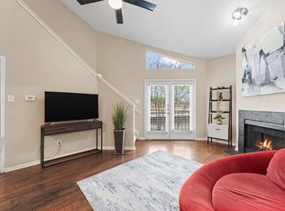 10855 Meadowglen Ln APT 729, Houston, TX 77042