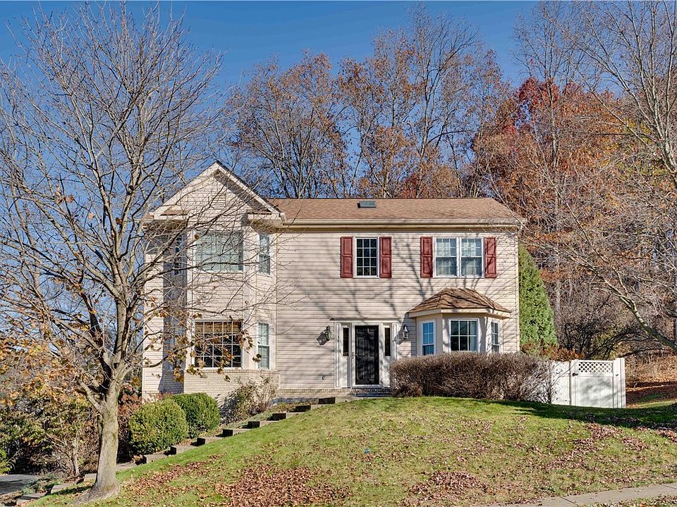 1st image of 139 Bayberry Ln