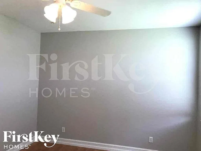 4115 10th St SW — Photo 8