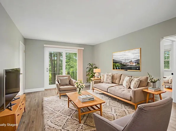 95 East Broadway Street #4, Derry, NH 03038