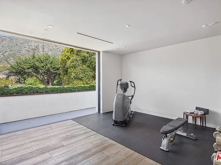31824 Seafield Dr — Photo 24
