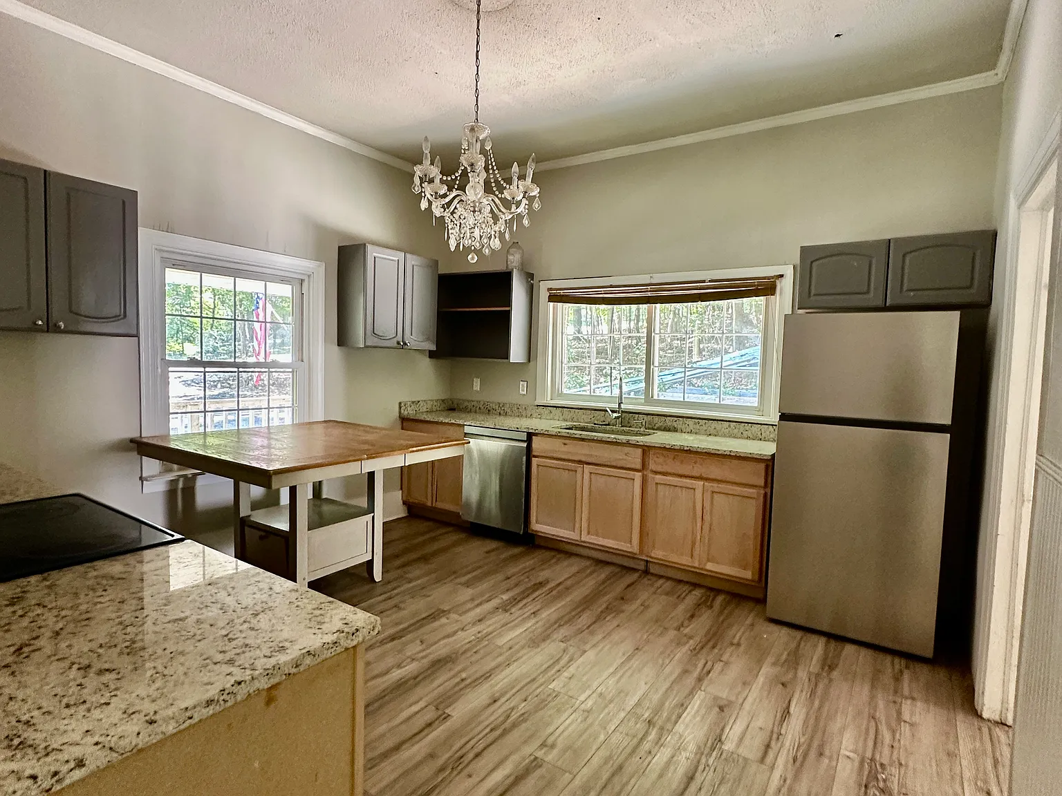 3 bed, 1635 sqft, $2,000 — Photo 3