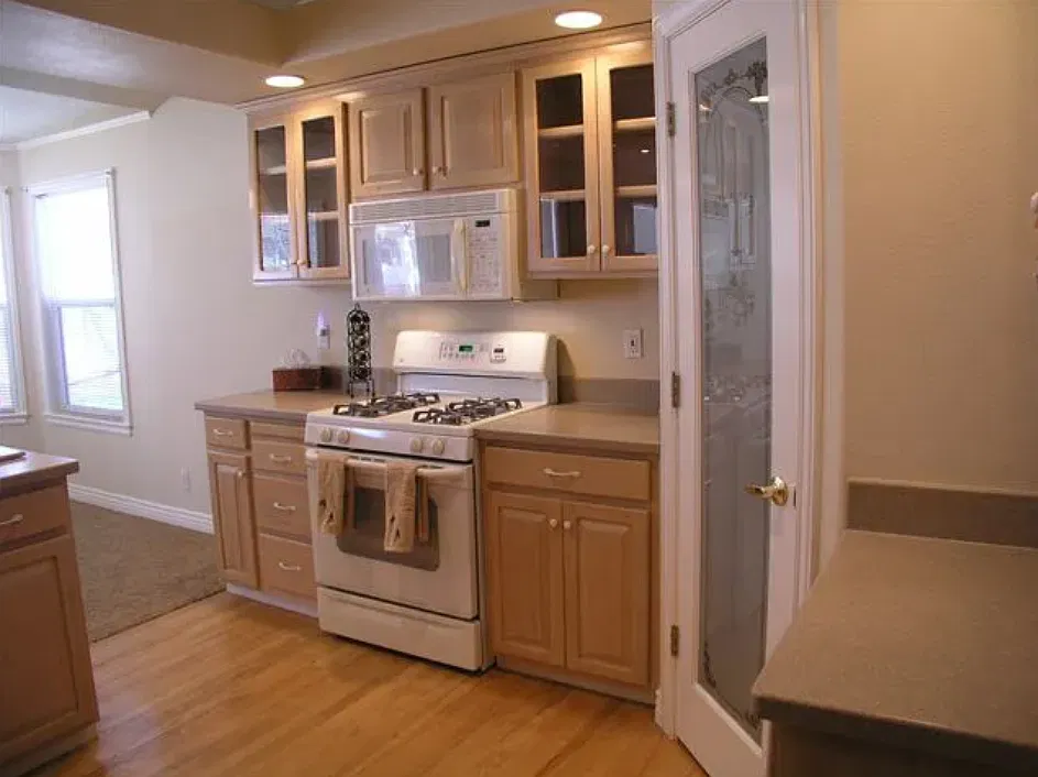 2188 Skokie Drive East - 1 — Photo 3