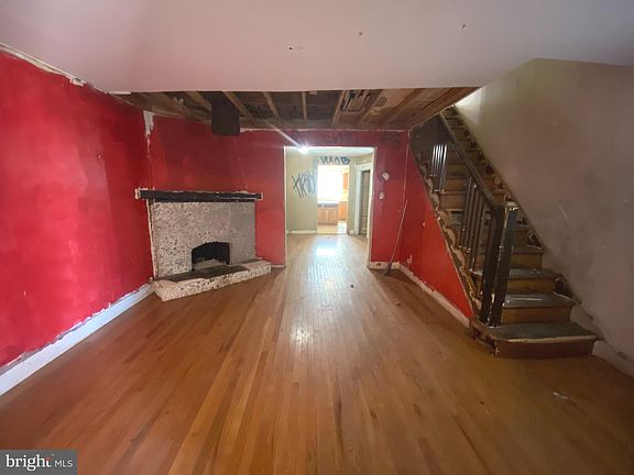 4th image of 6435 Chelwynde Ave